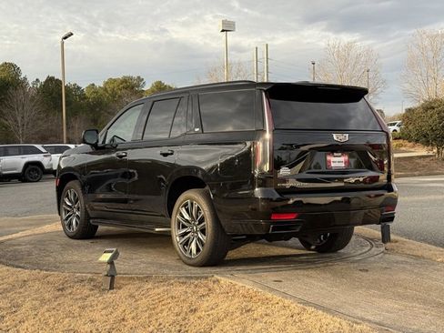 Used 2023 Cadillac Escalade Sport image 5