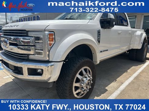 Used 2019 Ford F450 Lariat w/ Lariat Ultimate Package AWD/4WD image 1