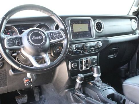 Used 2021 Jeep Wrangler Unlimited Sahara w/ Cold Weather Group AWD/4WD image 15