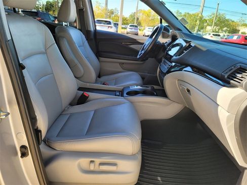 Used 2020 Honda Pilot Touring image 18