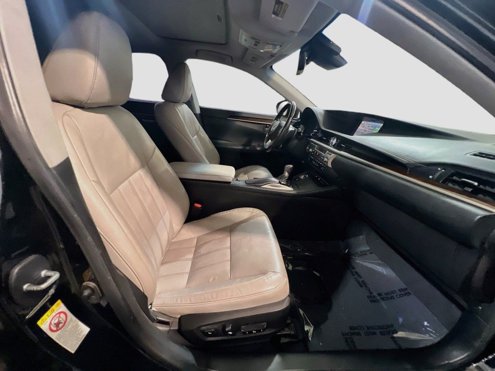 Used 2016 Lexus ES 350 w/ Luxury Package w/Wood Trim FWD image 22