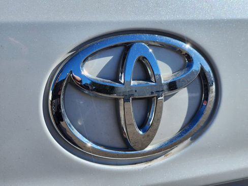 Used 2023 Toyota Highlander Limited image 15