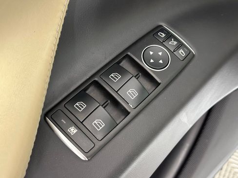 Used 2016 Tesla Model X 90D image 42