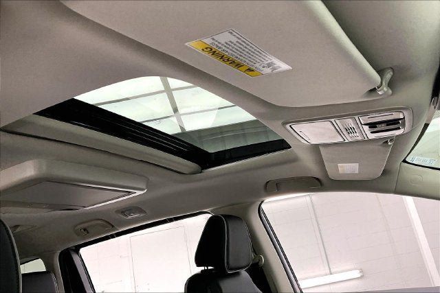 Certified 2026 Honda Odyssey Touring image 13