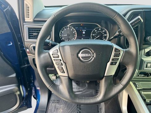 Used 2024 Nissan Titan SV w/ SV Convenience Package image 11