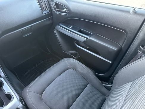 Used 2019 Chevrolet Colorado LT w/ LT Convenience Package RWD image 16