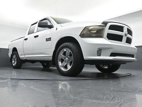 Used 2018 RAM 1500 Express w/ Express Value Package AWD/4WD image 26