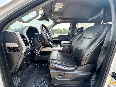 Used 2017 Ford F150 Lariat w/ Equipment Group 502A Luxury AWD/4WD image 14