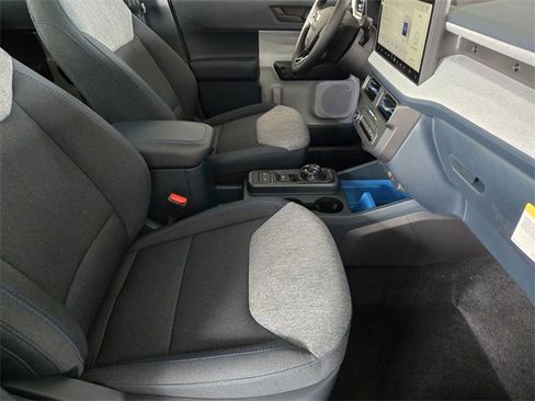 New 2025 Ford Maverick XLT w/ XLT Luxury Package image 11