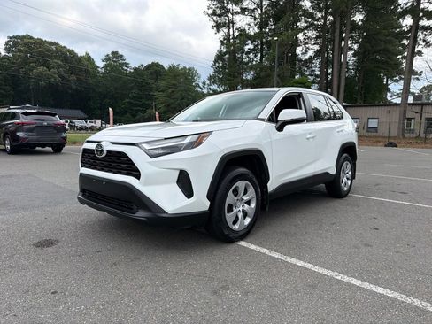 Used 2024 Toyota RAV4 LE AWD/4WD image 2