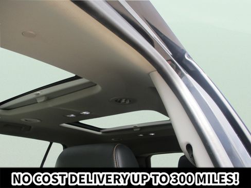 Used 2019 Chevrolet Traverse Premier w/ Redline Edition AWD/4WD image 22