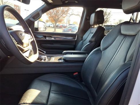 Used 2022 Jeep Wagoneer Series III image 10