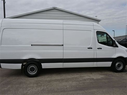 New 2026 Mercedes-Benz Sprinter 2500 image 14