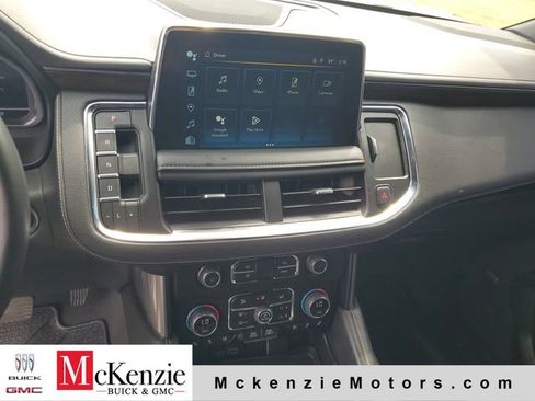Used 2023 Chevrolet Suburban Premier image 15