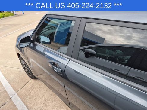 Used 2024 Kia Soul LX w/ Option Group 015 FWD image 4