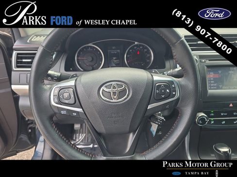 Used 2015 Toyota Camry SE FWD image 25
