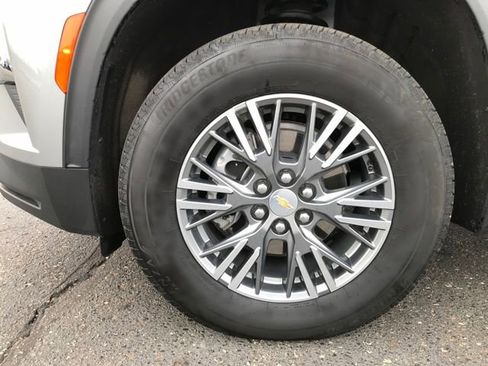 Certified 2026 Chevrolet Traverse LT image 19