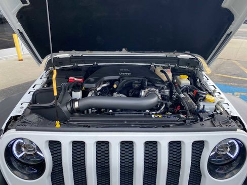 Used 2018 Jeep Wrangler Unlimited Sport S AWD/4WD image 6