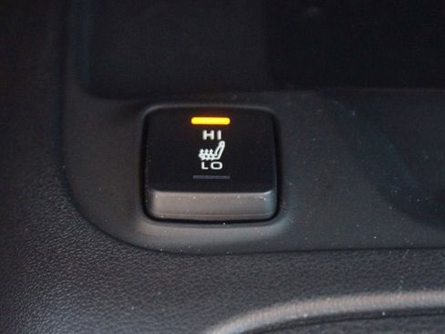 Used 2025 Toyota Corolla XLE FWD image 8