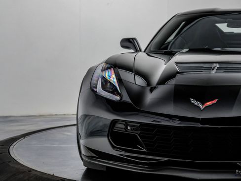 Used 2016 Chevrolet Corvette Z06 w/ 2LZ Preferred Equipment Group RWD image 38