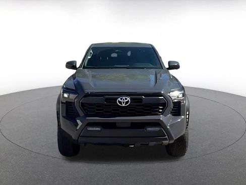 Used 2025 Toyota Tacoma TRD Off-Road AWD/4WD image 3