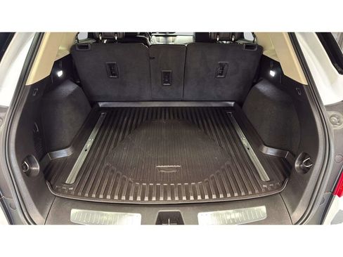 Used 2019 Cadillac XT5 Luxury AWD/4WD image 7