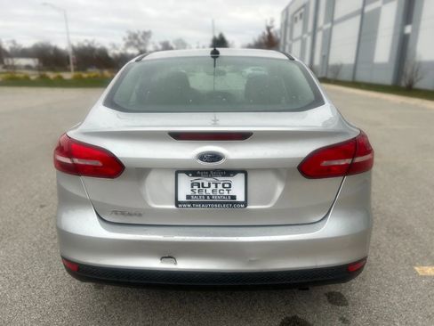 Used 2018 Ford Focus S image 4