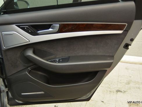 Used 2013 Audi A8 4.0T image 9