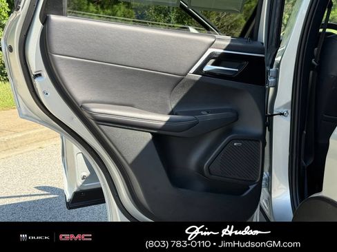 Used 2025 Mitsubishi Outlander SE FWD image 24