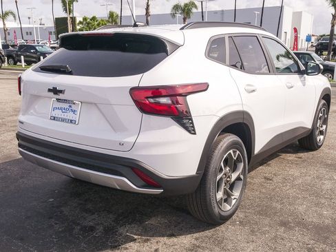 New 2026 Chevrolet Trax LT w/ Driver Confidence Package image 9