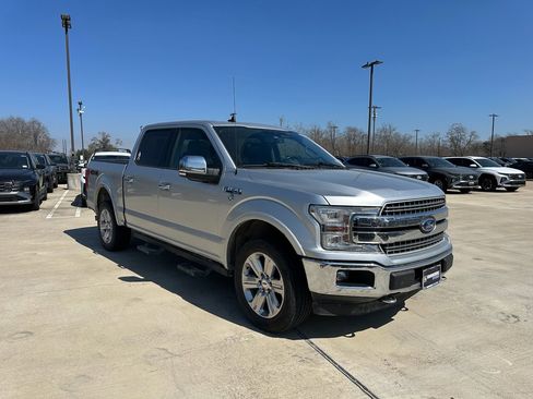 Used 2019 Ford F150 Lariat w/ Equipment Group 502A Luxury image 3