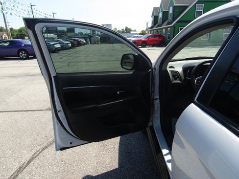 Used 2023 Mitsubishi Outlander Sport AWD image 10