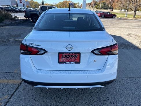 New 2025 Nissan Versa S image 5