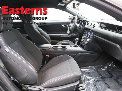 Used 2018 Ford Mustang Coupe image 22