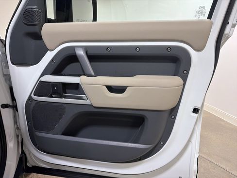 Used 2024 Land Rover Defender 110 X-Dynamic SE image 23
