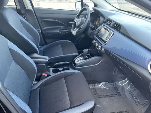 Used 2023 Nissan Versa SV image 17