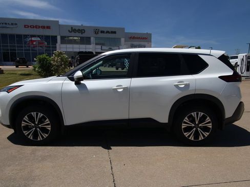 Used 2023 Nissan Rogue SV AWD/4WD image 15