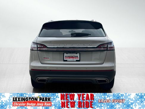 Used 2021 Lincoln Nautilus Reserve image 6