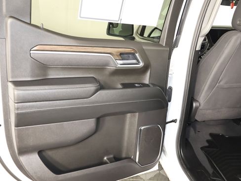 Used 2025 Chevrolet Silverado 1500 LT image 46