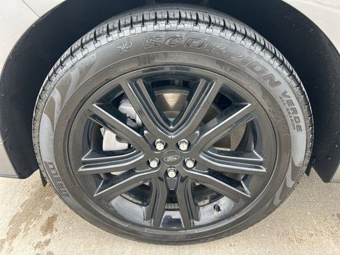 Used 2023 Ford Edge ST-Line image 34