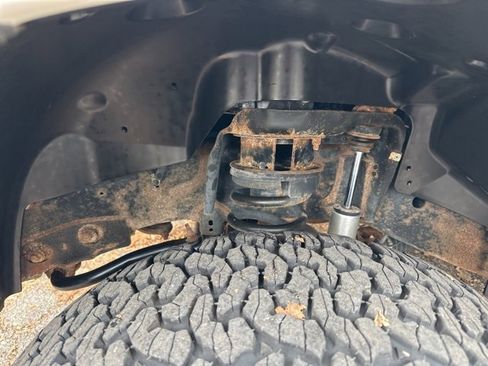 Used 2018 RAM 2500 SLT image 10