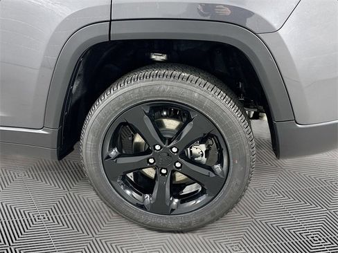 New 2025 Jeep Grand Cherokee 4WD image 16