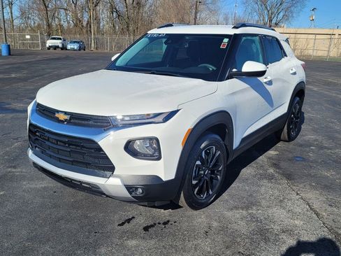 Used 2023 Chevrolet TrailBlazer LT w/ Convenience Package image 5