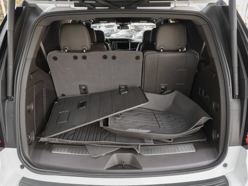 Used 2023 GMC Yukon Denali AWD/4WD image 42