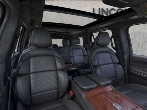 New 2025 Lincoln Navigator Black Label image 10