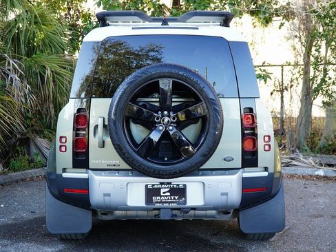 Used 2020 Land Rover Defender 110 HSE image 7