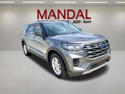 Used 2026 Ford Explorer Active RWD image 4