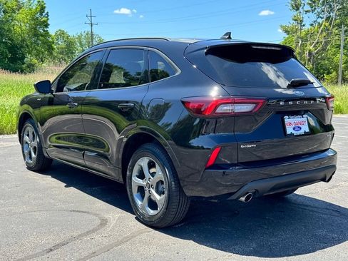 Certified 2023 Ford Escape ST-Line w/ Tech Pack #1 AWD/4WD image 9