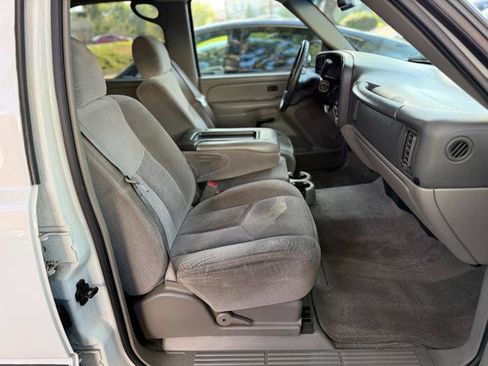 Used 2004 Chevrolet Tahoe LS RWD image 15