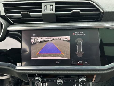 Used 2021 Audi Q3 2.0T Premium w/ Convenience Package image 23